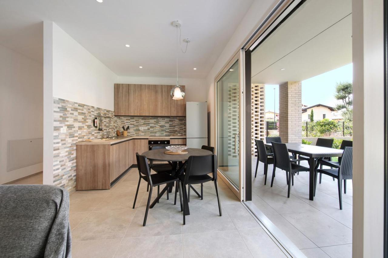 Apartamento Garden Borgo Secolo Peschiera del Garda Exterior foto